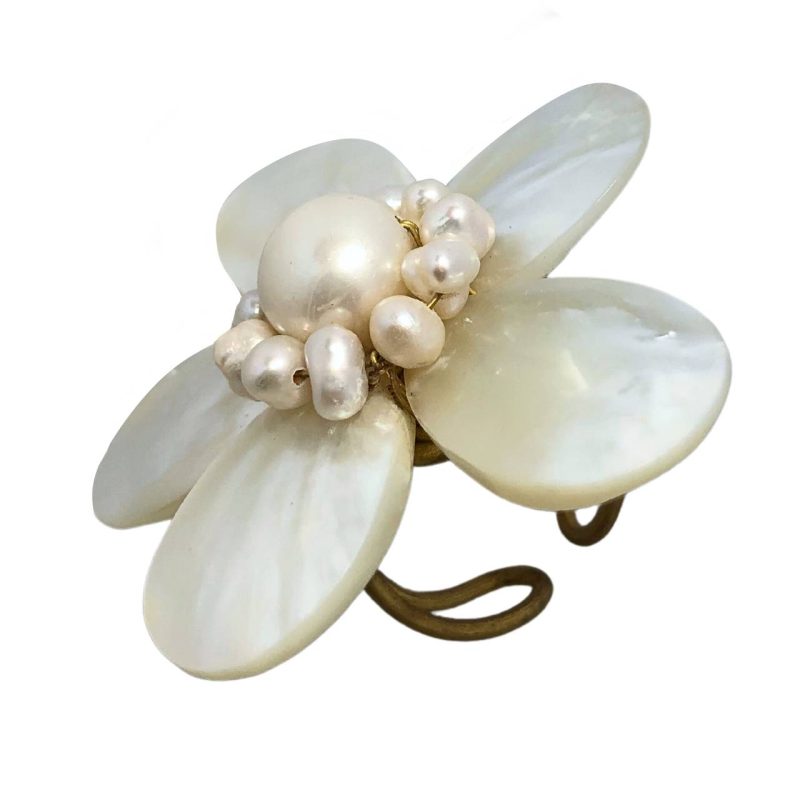 Handcrafted natural stone  Flower finger ring, Excentrico